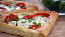 Feuilletés aux courgettes, tomates et mozzarella