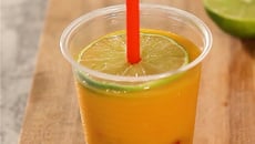 Sorbet à la mangue façon cocktail