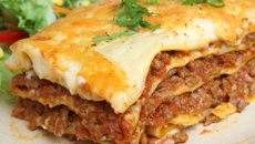 Lasagnes à la sauce bolognaise faite maison