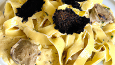Tagliatelles de la mer à l'huile de truffes