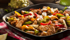 Fajitas au poulet et aux poivrons