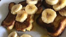 Pain perdu sucré-salé lard et bananes