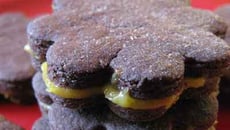 Sablés chocolat fourrés lémon curd