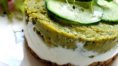 Cheesecake salé aux petits-pois