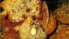 Muffin au raisin, noix et amandes