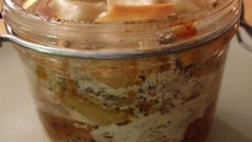 Lasagnes au saumon, sauce tomate et champignons de Paris