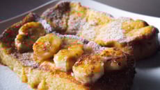 Pain perdu à la banane, sirop d'érable et cannelle !