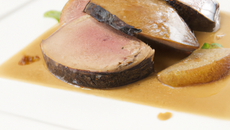 Foie gras de canard, réduction à la poire