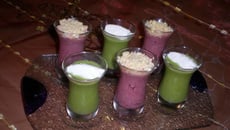 Verrines de soupe de petits pois et betteraves