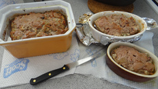 Terrine de lapin au foie gras et échalotes