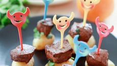 Tapas de cœur de bœuf mariné sur pomme de terre grenaille