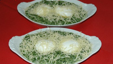 Œufs mollets sur Gratin d'épinards