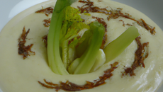 Velouté d'endive à la purée d'amande (sans gluten et sans lait)