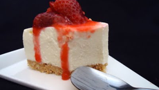 Cheesecake original au chocolat blanc et aux fraises