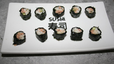 Sushi au thon et concombre