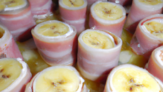 Bananes enroulées de jambon et gratinées au four