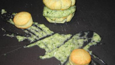 Purée de courgettes au roquefort en cookie salé façon macaron