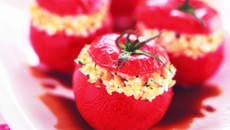 Tomates farcies chèvre et amandes effilées