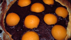 Tarte aux pêches et au chocolat