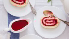 Gâteau roulé à la framboise