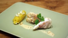 Filet de lotte à la moutarde et un écrasé de chou-fleur à l'orange