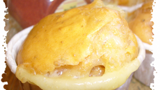 Moelleux au Comté & pignons de pin