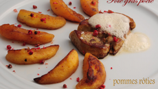 Foie gras poêlé à l'émulsion de pommes épicées et pommes roties