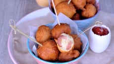 Beignet au curry vert et mortadélice Isla Délice Halal