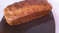 Cake au chèvre, aux noix et au raisin