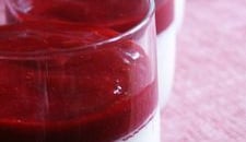Panna cotta vanillée au coulis de framboise