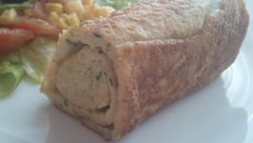 Roulé d'omelette aux courgettes
