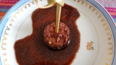 Saucisses au vin rouge