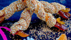 Torsades sucrées au sésame et fleur d'oranger