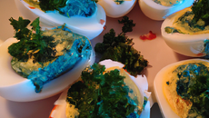 Œufs persillés au roquefort papillon