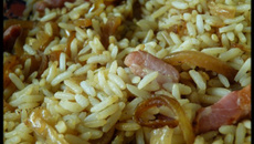 Riz complet à l'oignon