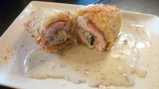 Suprême de poulet à la fourme d'Ambert, en crépine de pommes de Terre