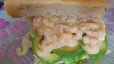 Sandwich avocat crevettes