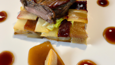 Magret farci au Foie Gras du Sud Ouest Millefeuille du Nord Endive et Pomme, Caramel à la Bière