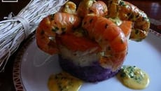 Timbales de langoustines flambées au whisky  la crème de safran