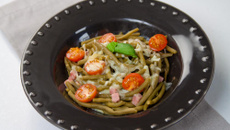 Salade de haricots verts tièdes, ail, basilic, au Sublime Filante Giovanni Ferrari