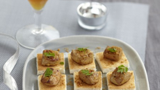 Foie gras d'oie rôti aux épices et spéculoos