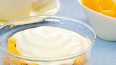 Céréales fourrées au chocolat en banana split