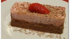 Duo de mousses chocolat-fraise