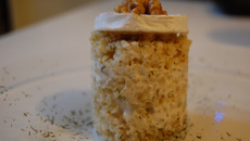 Boulgour, sauce au chèvre & morceaux de poires caramélisées