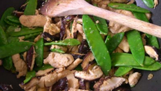 Poulet sauté à la sauce d'huître