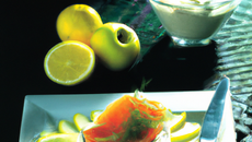 Mousse de truite au mascarpone, pomme et citron vert