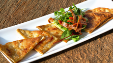 Raviolis tout surimi, farce à la pomme parfumée au raifort