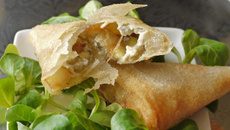 Samoussa de Bleu, poire et pain d'épices