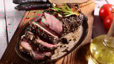 Rôti de sanglier sauce grand veneur