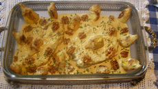 Côtes de porc aux chaource et noix du pays